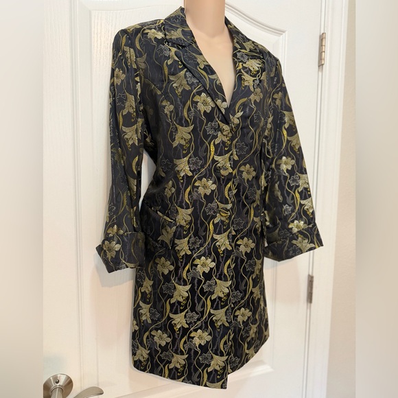 Victor Costa Gorgeous Black and Gold Floral Jacquard Brocade Coat, Size M - Picture 2 of 9